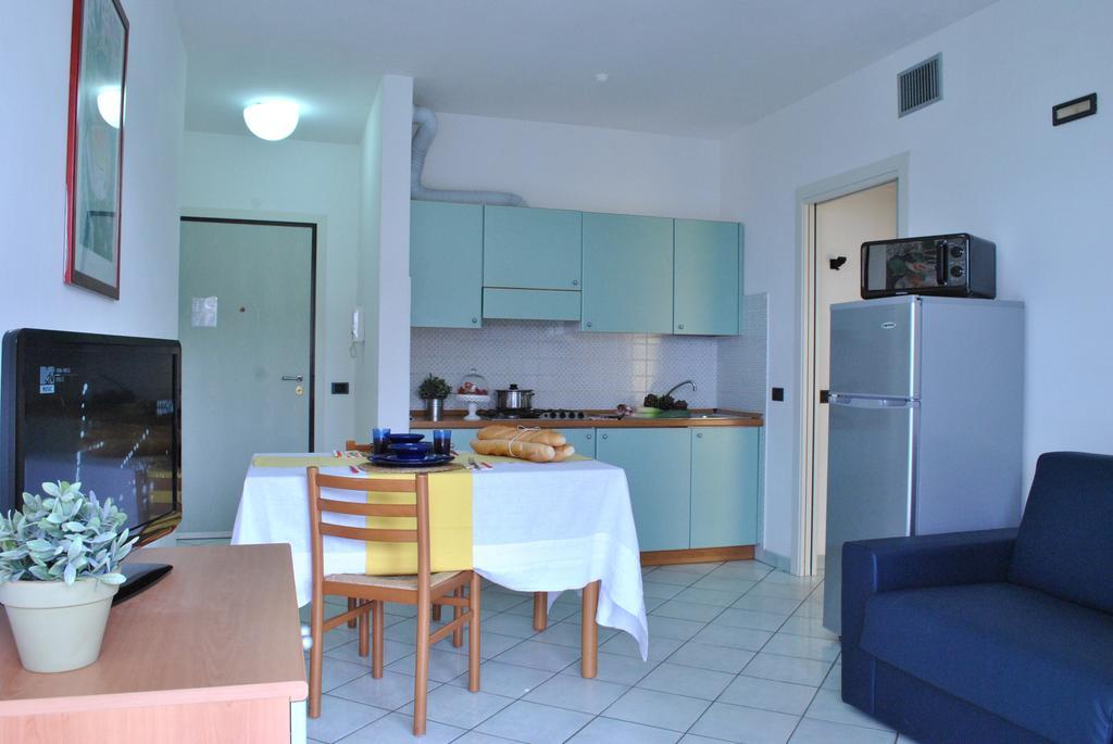Residence Villa Dei Pini Rimini Exterior photo